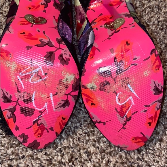 Betsey Johnson Peep Toe Floral SZ 8 - Picture 6 of 6